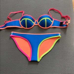 Triangl bikini
